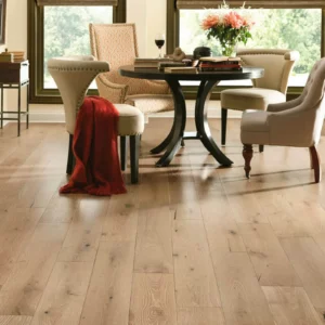 Hardwood flooring in a dining room | Coleman's Flooring & Blinds