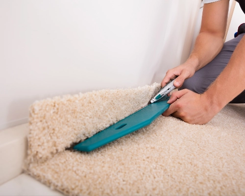 Installing carpet | Coleman's Flooring & Blinds